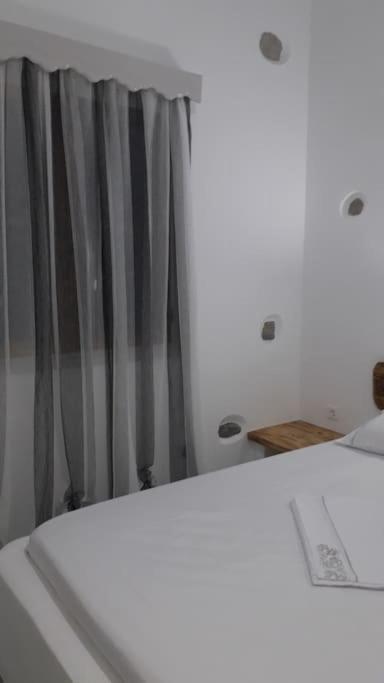 George'S Home Platy Gyalos Panormos  Ngoại thất bức ảnh