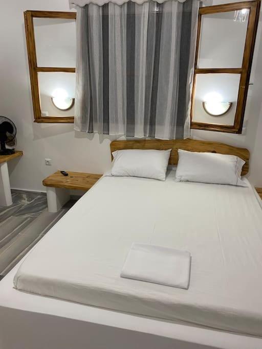 George'S Home Platy Gyalos Panormos  Ngoại thất bức ảnh